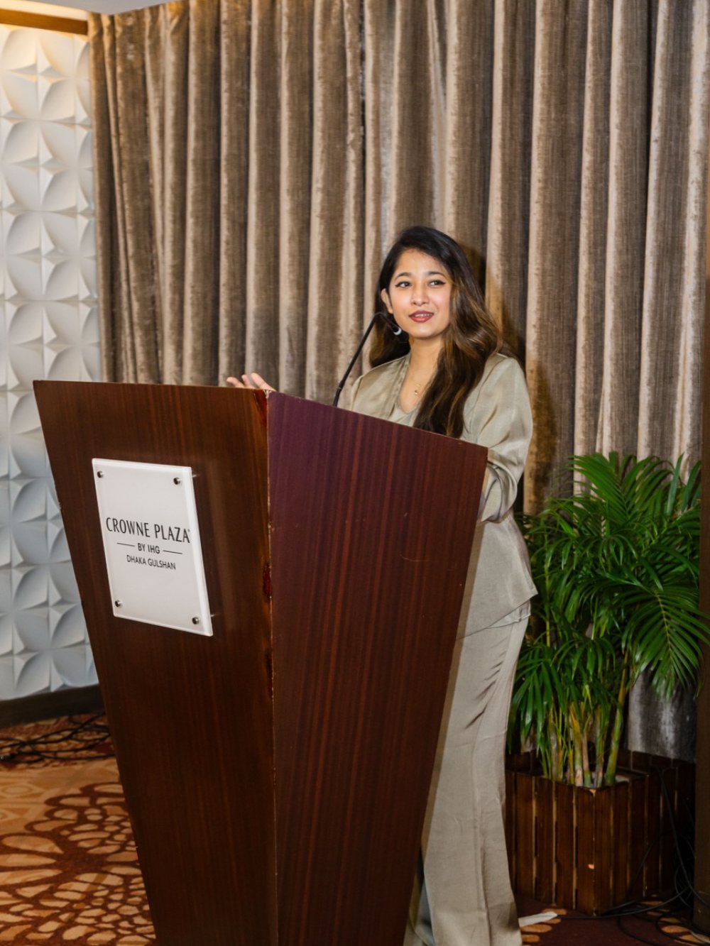 Crowne Plaza Dhaka Gulshan